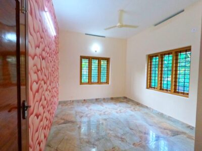 ചങ്ങനാശ്ശേരിയിൽ നിന്നും നാലര കിലോമീറ്റർ മാറി കുന്നുംപുറത്തിന് സമീപമായി 20 സെന്റ് സ്ഥലം 2500 sqft 4 ബെഡ്റൂം 4 അറ്റാച്ചഡ് പുതിയ വീട് വില്പനയ്ക്ക്