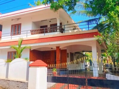 ചങ്ങനാശ്ശേരി ചെത്തിപ്പുഴ പ്ലാസിഡ് സ്കൂളിന് സമീപം 4 ബെഡ്‌റൂം വീട്