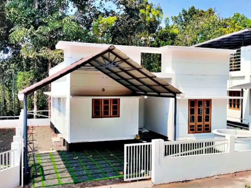 ചങ്ങനാശ്ശേരി നടക്കപ്പാടം ഏലംകുന്ന് പള്ളിക്ക് സമീപം 5 സെന്റ് സ്ഥലം 3 ബെഡ്‌റൂം 3 അറ്റാച്ഡ് വീട് 