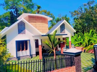പായിപ്പാട് മുണ്ടുകോട്ട CSI പള്ളിക്ക് സമീപം 9 സെന്റ് സ്ഥലം 2500 sqft 4 ബെഡ്‌റൂം 4 അറ്റാച്ഡ് വീട്